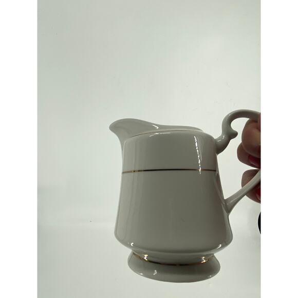 Sango Fine China, Lance Pattern. Gold Trimmed creamer jug - Picture 6 of 6